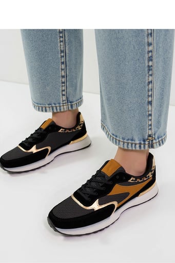 Sport Shoes Inello