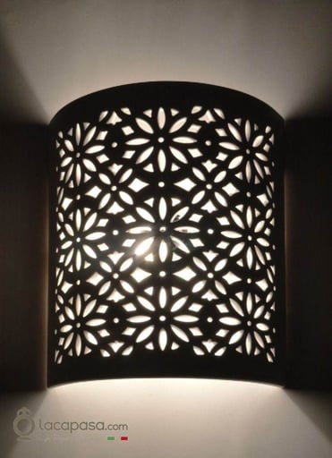 ORIONE - Applique in ceramica artigianale